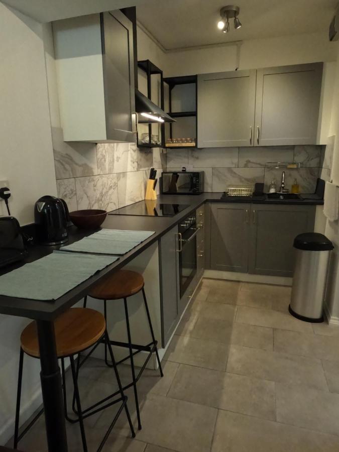 Studio Apartment In Saint Kew Exteriör bild