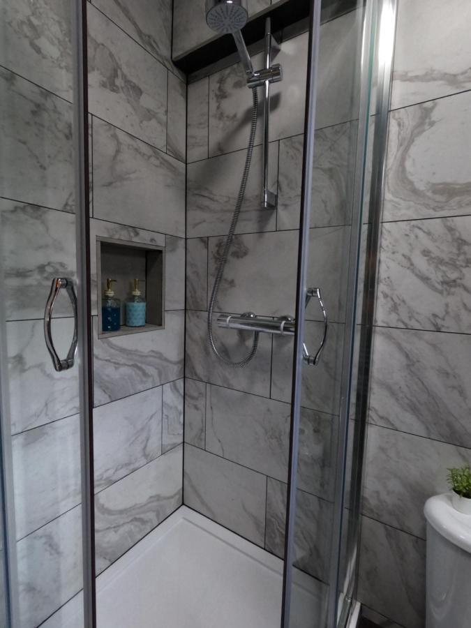 Studio Apartment In Saint Kew Exteriör bild